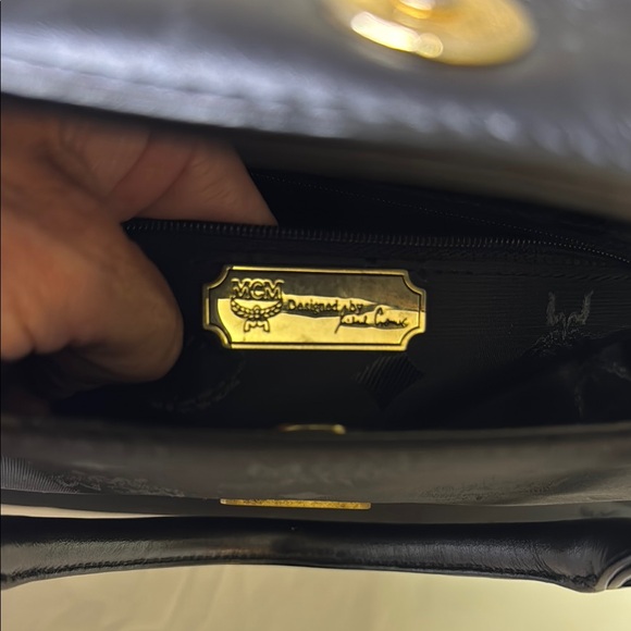 Vintage MCM Black Jacquard Logo Satchel – Gold Hardware – Rare Serial D2687 mini - Picture 14 of 16